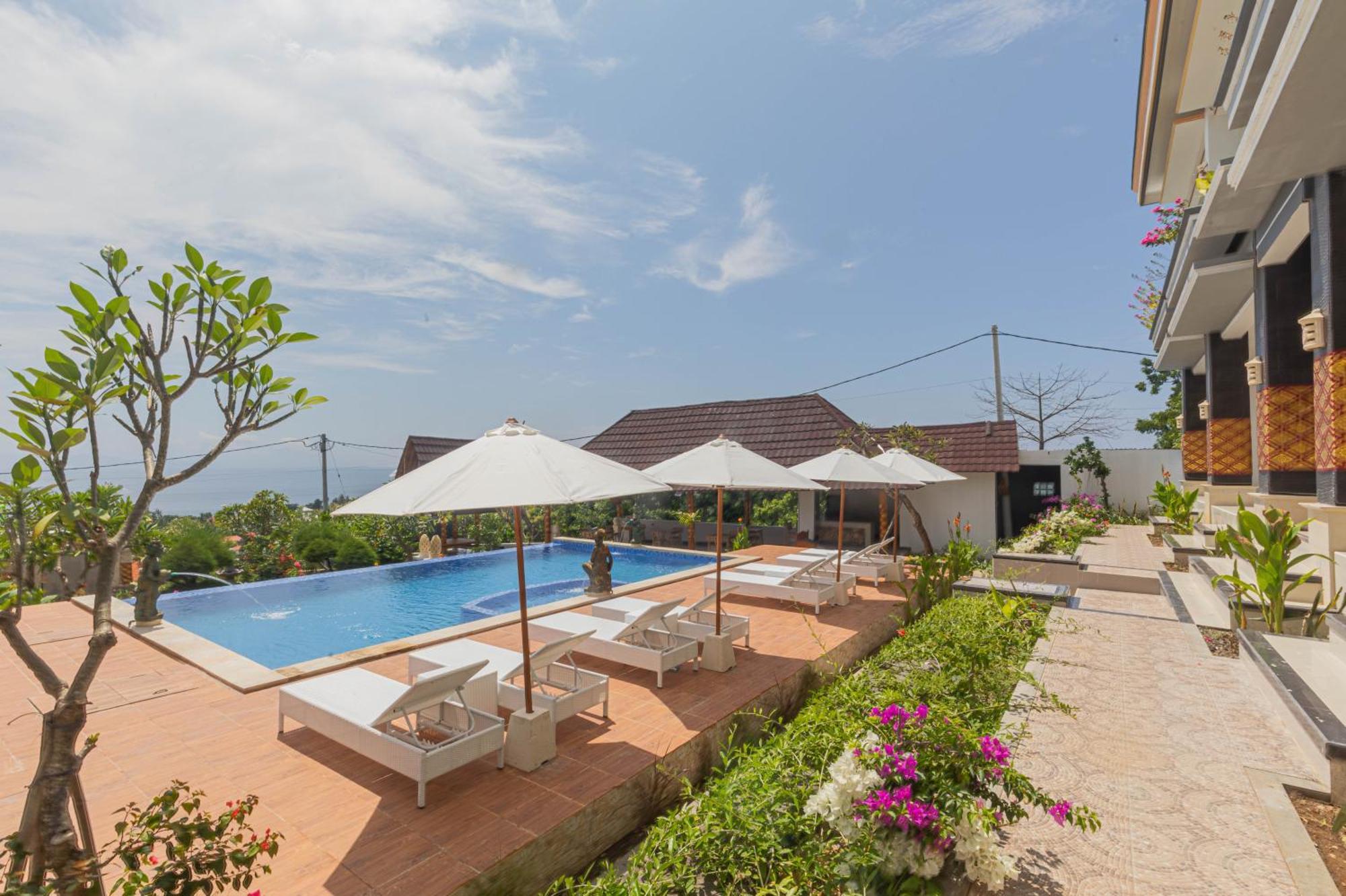Hotel D'Arya Sea View à Batununggul Extérieur photo