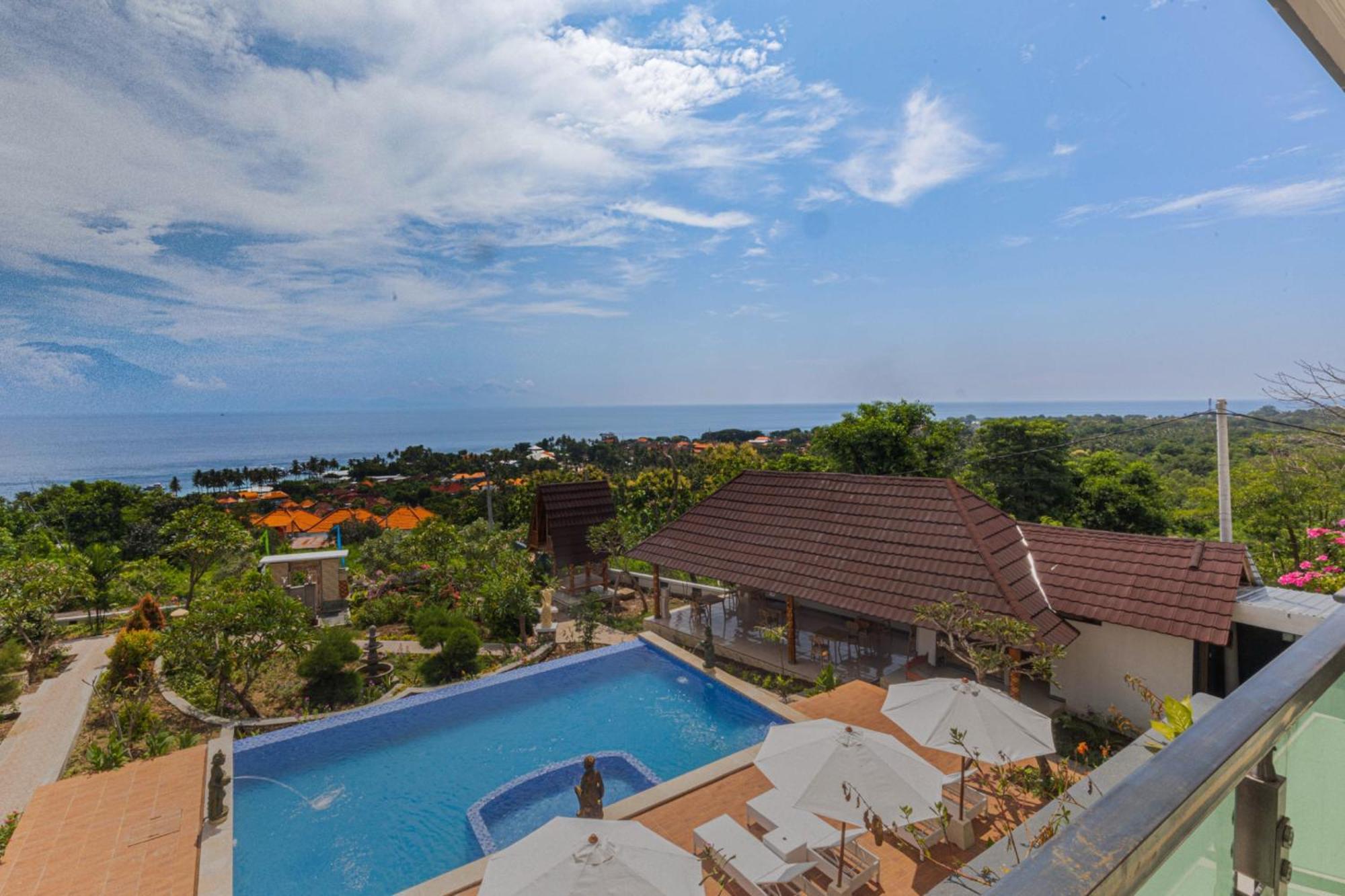 Hotel D'Arya Sea View à Batununggul Extérieur photo