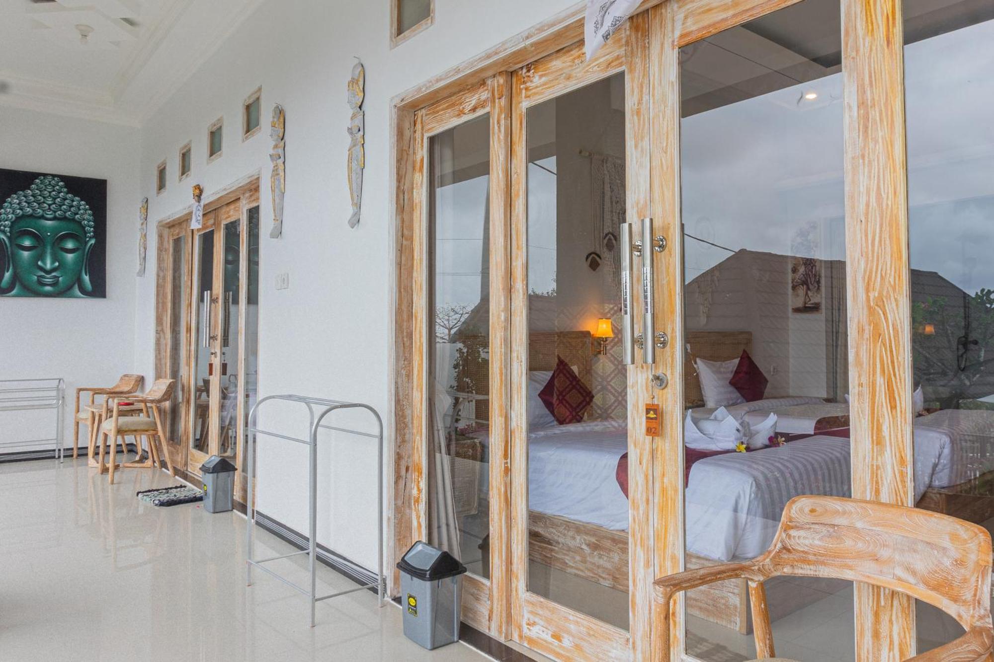 Hotel D'Arya Sea View à Batununggul Extérieur photo