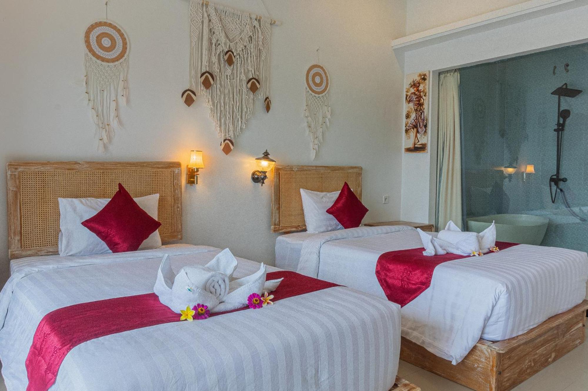 Hotel D'Arya Sea View à Batununggul Extérieur photo
